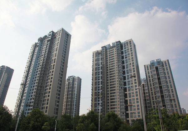 China home prices fall in March