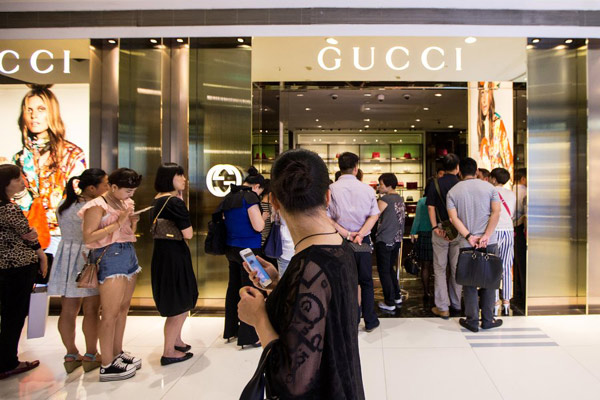 Gucci launches 50% discount in China