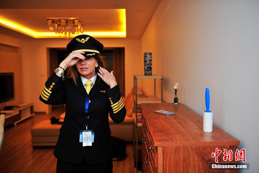 First American woman who works as captain for a Chinese airline