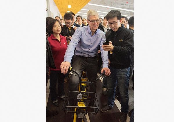 Apple CEO Cook in town to entice mobile app developers