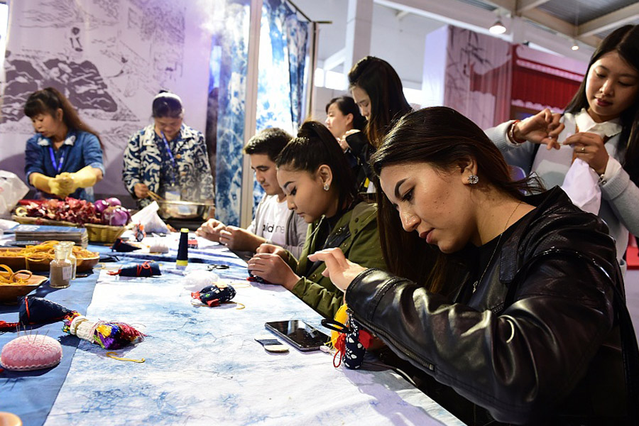 China Cultural Fair captivates global buyers