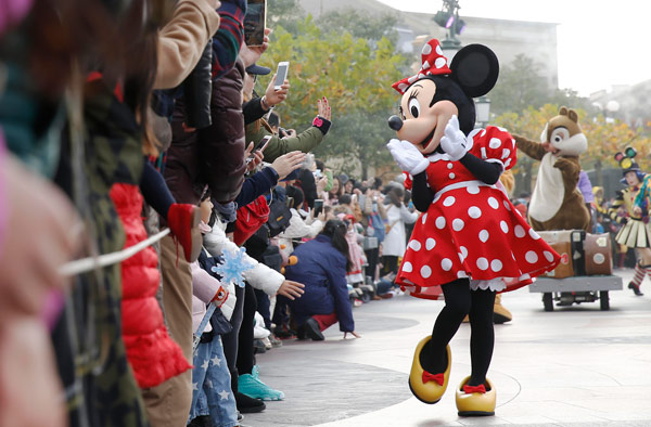 Disneyland China falls a-fowl of huge demand for turkey legs