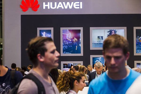 Huawei enters full-screen arena