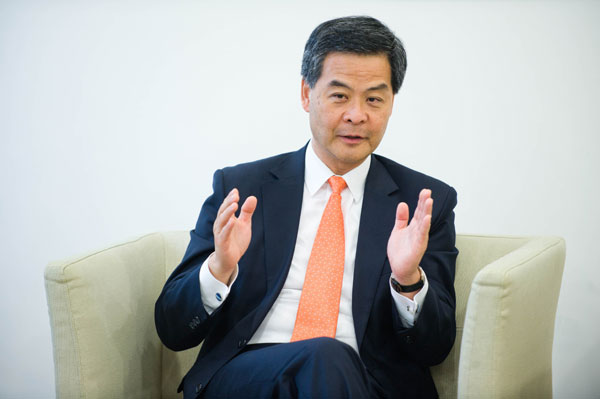 Leung sets out vision for HK
