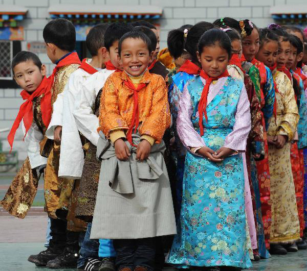 Lhasa celebrates third annual Serfs Emancipation Day