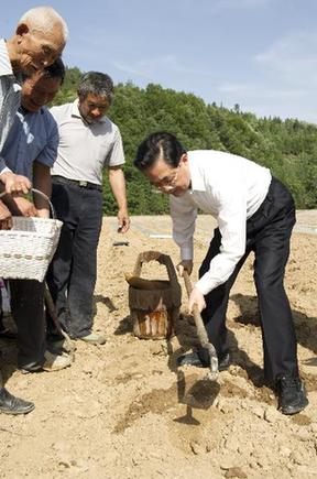 Drought relief in rural areas 'urgent task': Hu