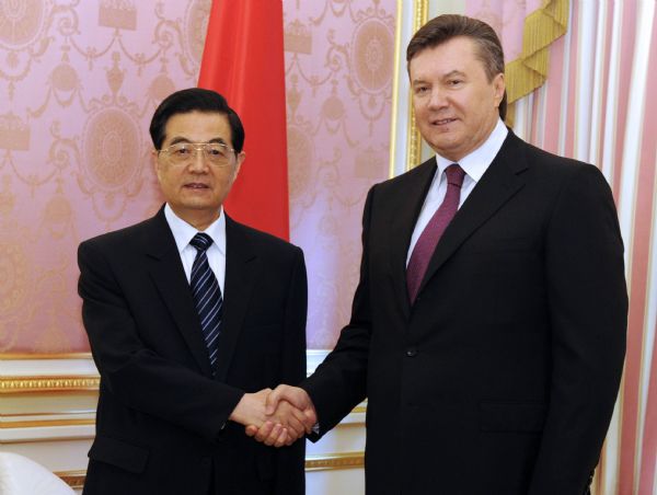 Chinese, Ukrainian presidents hold talks