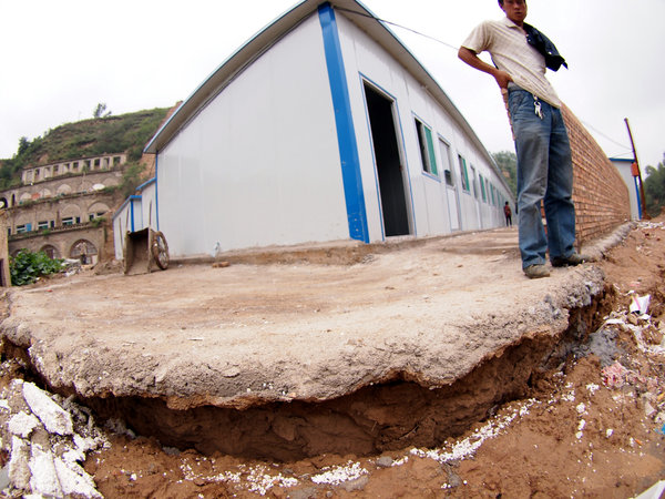 Ground collapses under mined N China village
