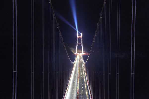 Grand suspension bridge opens to traffic