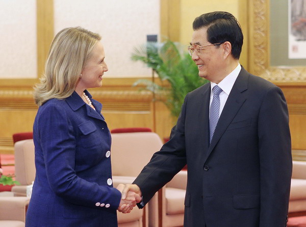 Clinton tells Hu that China-US ties strong
