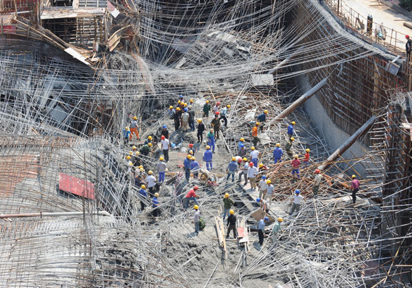 Collapse at construction site injures workers