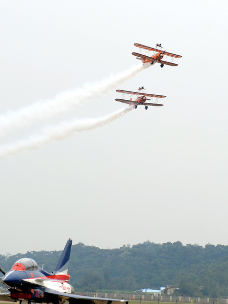 European aerobatic team performs at Zhuhai airshow