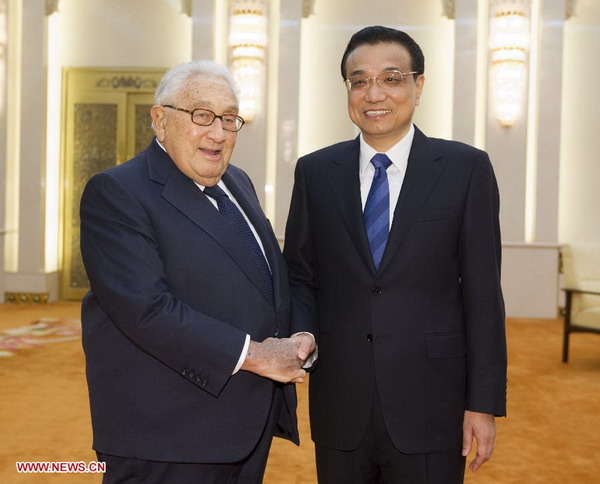 Premier Li meets Kissinger in Beijing