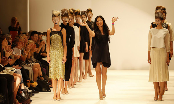 Chinese designer graces stage at London fashion show
