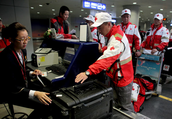 Rescue team lands in Manila