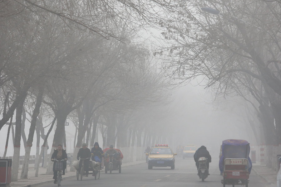 China issues fog alerts