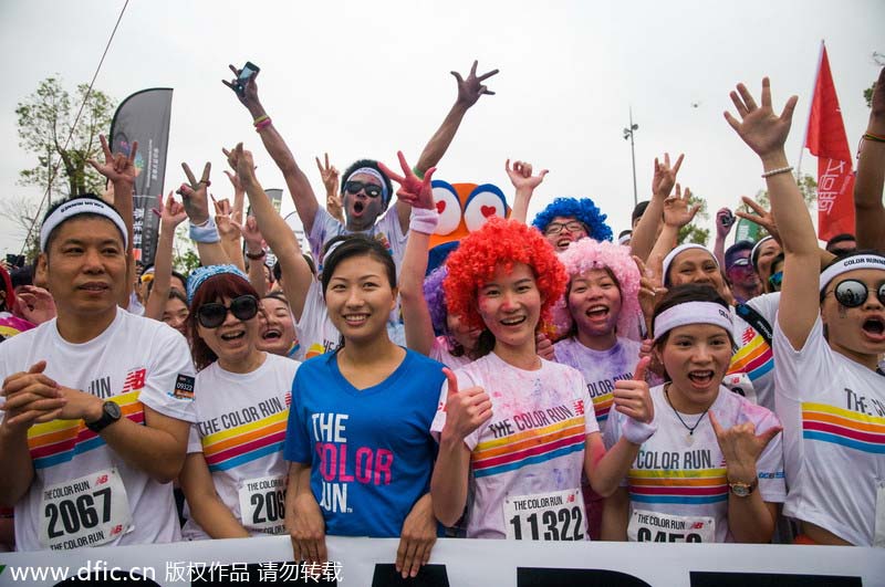 Participants run for color