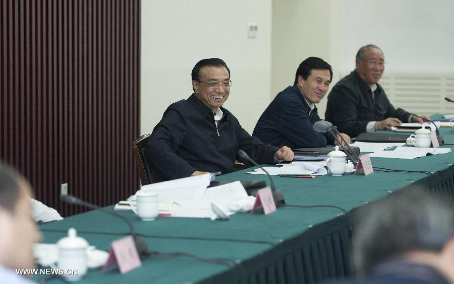 Premier Li urges sustainable development, better livelihood