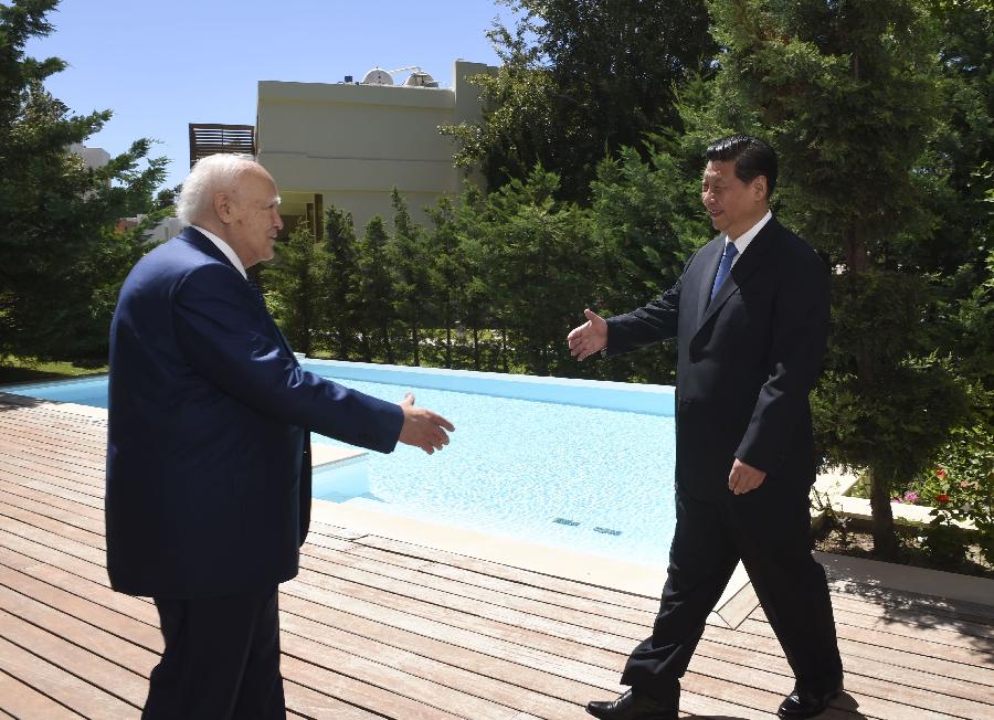 President Xi meets Greek counterpart
