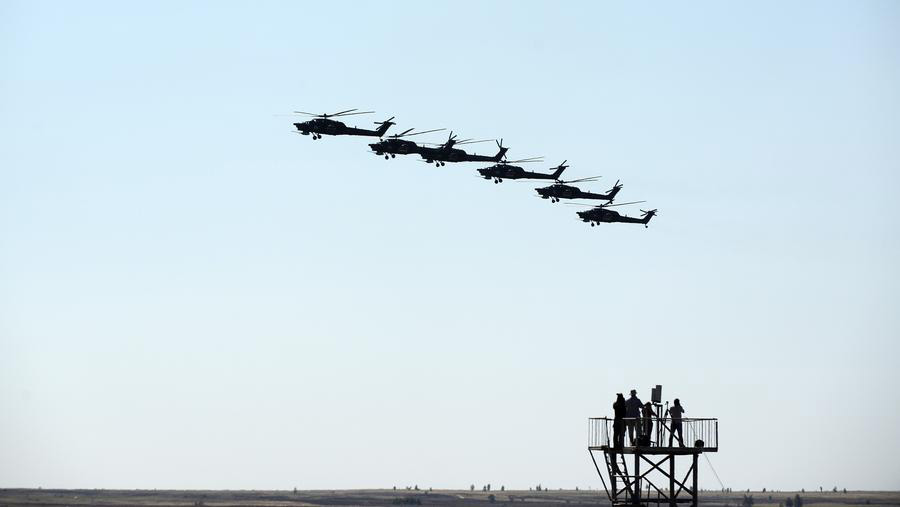 Chinese pilots compete at Russia air force competition