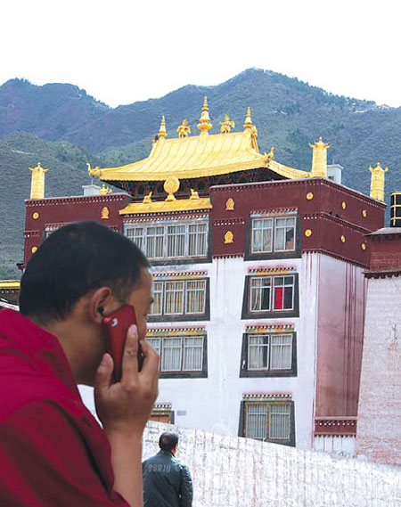 New Tibetan city rises from humble start
