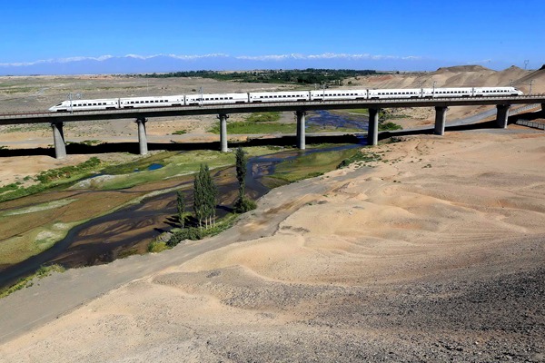 Xinjiang's first high-speed railway to start operation