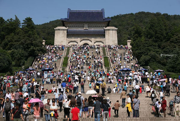 Golden Week brings tourism peak