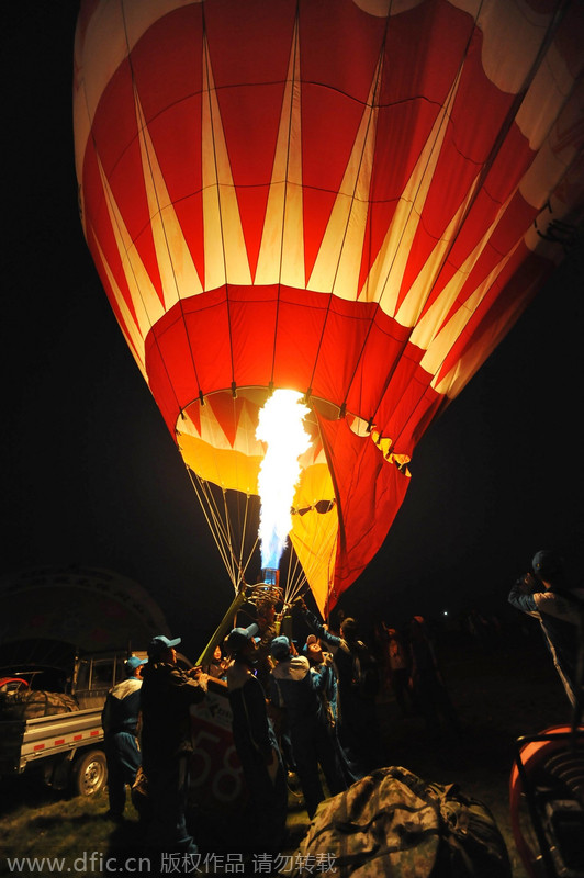 Hot air balloon challenge in Wuhan