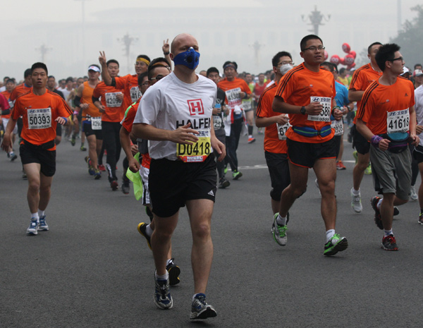 Runners resort to face masks