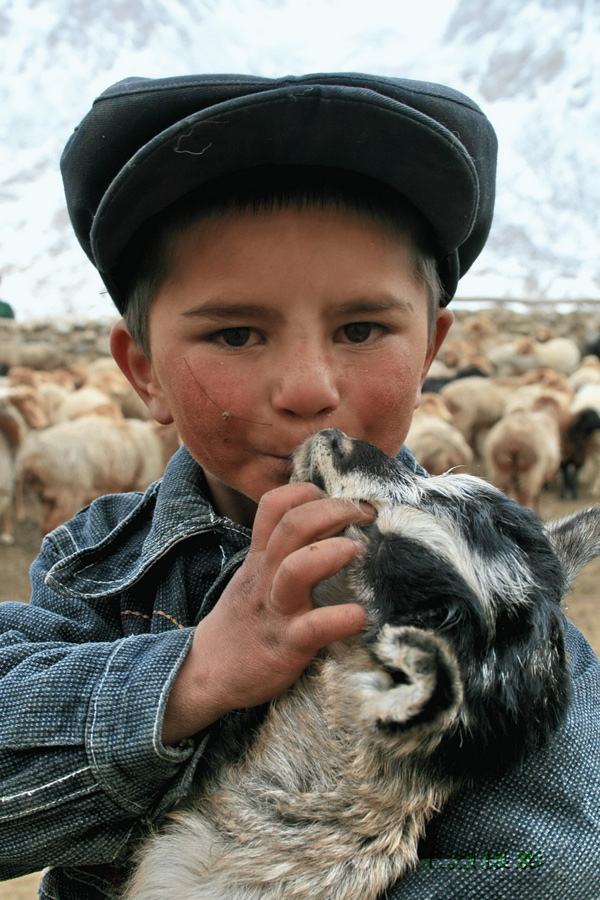 Ethnic Tajik life through the lens of a solider