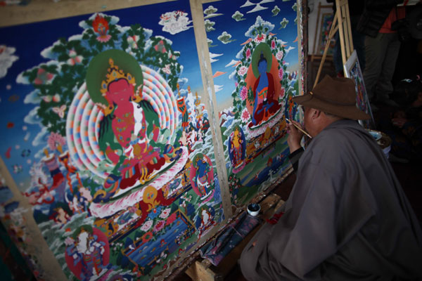 Protecting the Tibetan art of creating thangka