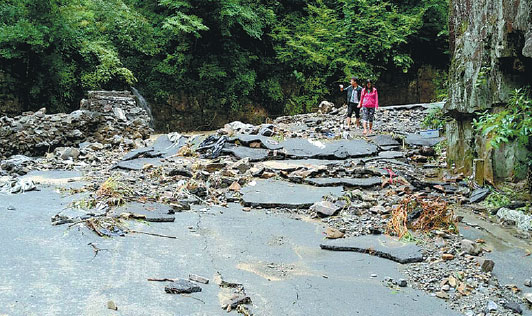 Early warnings help flood-hit rural residents