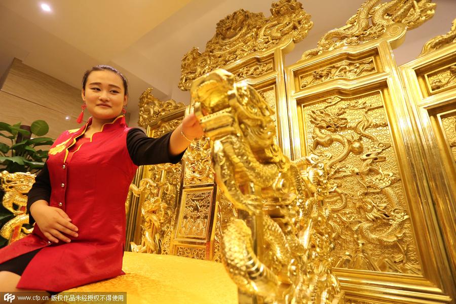 Restaurant creates golden dragon throne worth $64,440