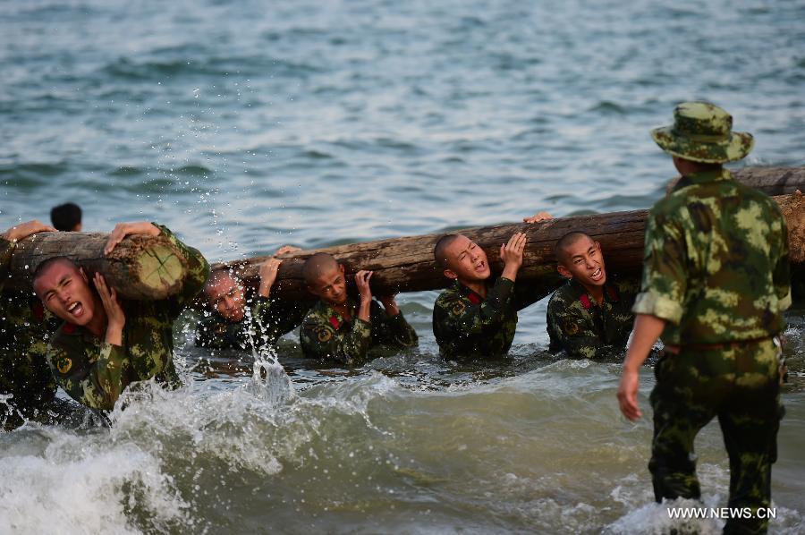 Frontier soldiers in exercise against heat wave