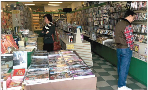 In a bind, Chinese bookstores try to hold out