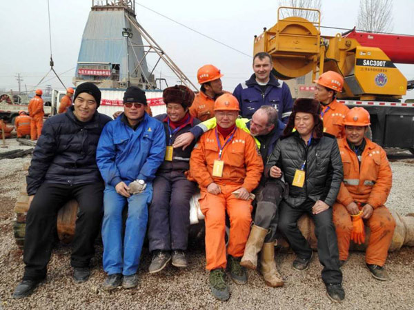 German technician gives helping hand in Chinese miners' rescue