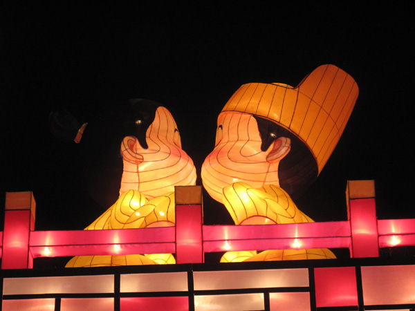 Lanterns light up the sky at Jinsha Site Museum