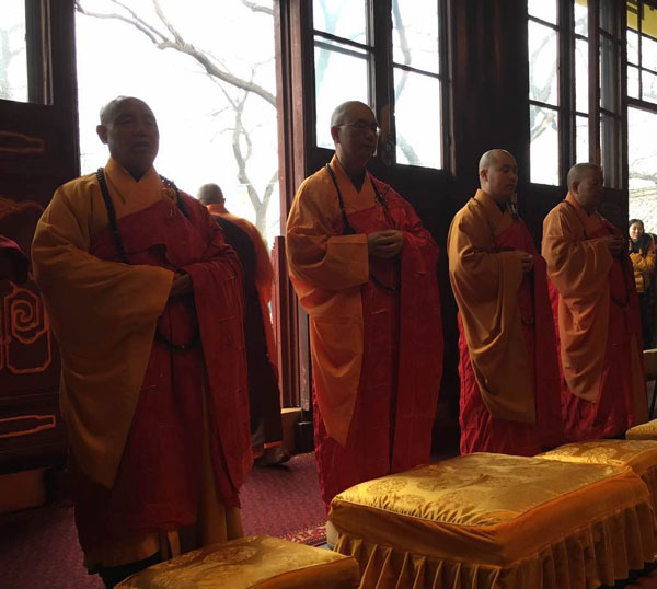 Monks in Beijing pray for the victims of Taiwan earthquake