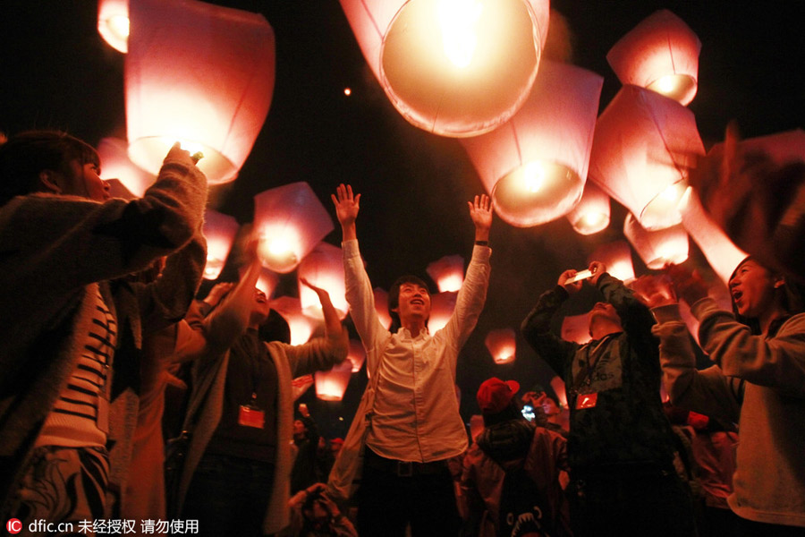 12 photos you don't want to miss about Chinese Lantern Festival