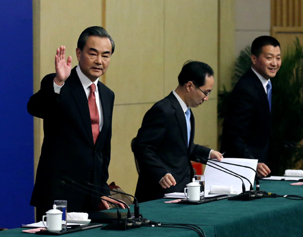 Foreign Minister Wang Yi meets the press