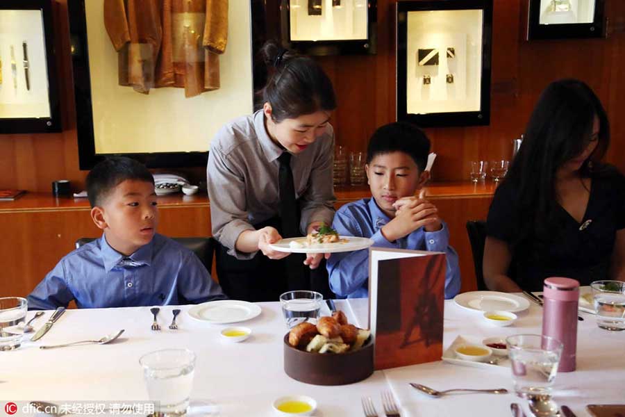 Wealthy Chinese children paying royal money to learn British manners