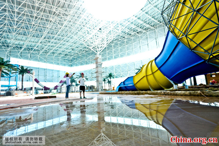 Largest water amusement park in NW China
