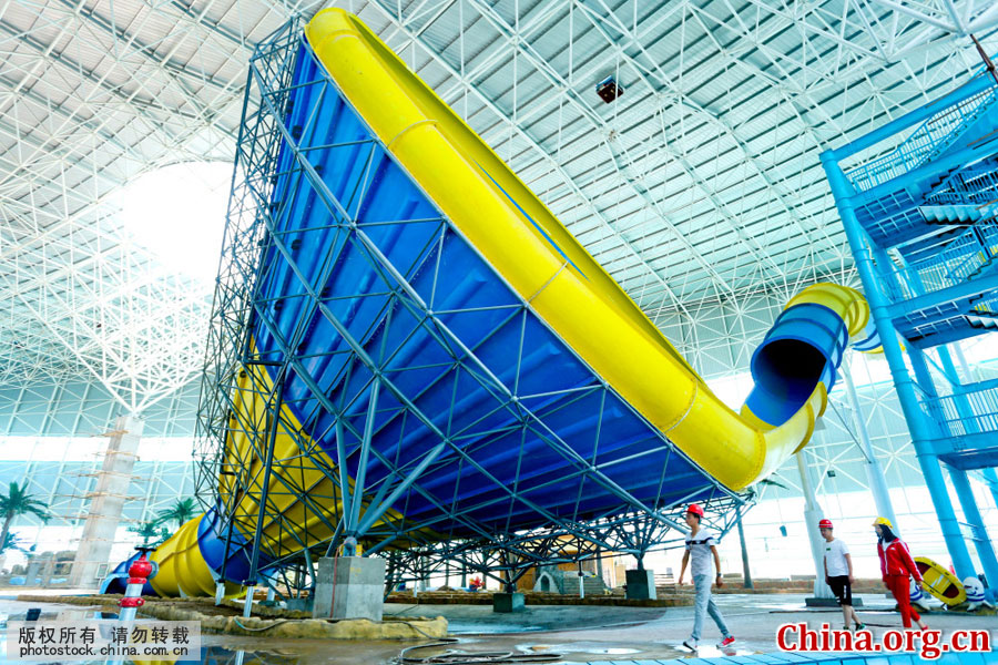 Largest water amusement park in NW China
