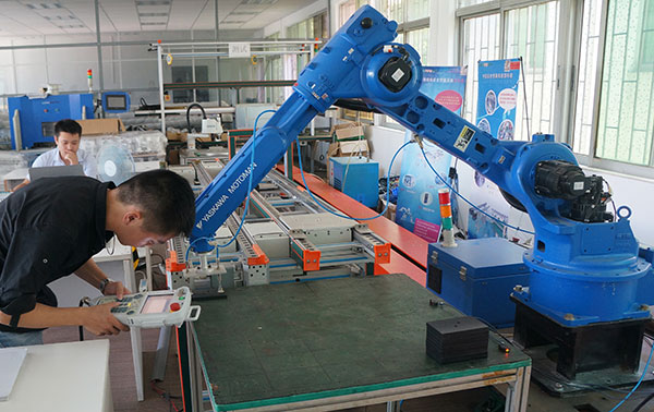 Robotics experts needed in shifting economy