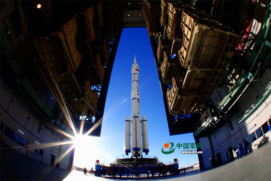 Shenzhou spaceship: A proud family