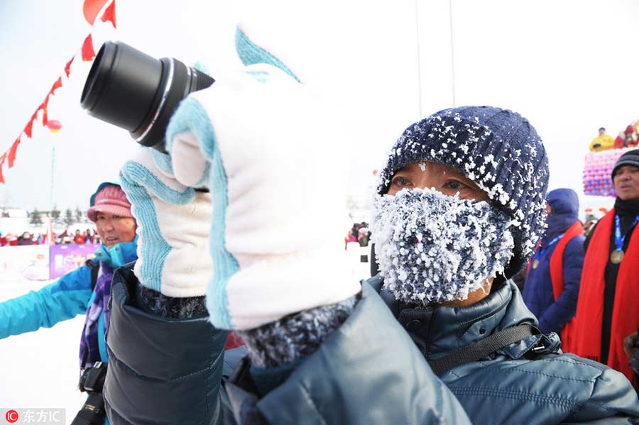 Hair, eyelashes turn white as temperature falls to minus 30 in Heilongjiang