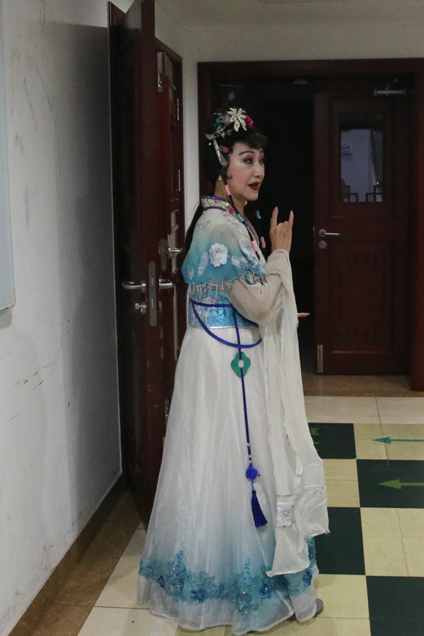 Legendary dancer Chen Ailian still a queen