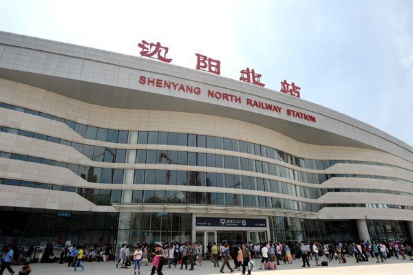 Pinyin jumps aboard nation's trains