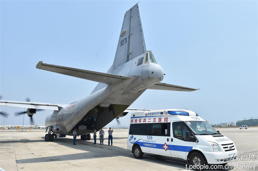 PLA plane lands at Yongshu Jiao reef to help patients