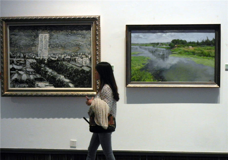 Oil paintings depict picturesque Jiangnan